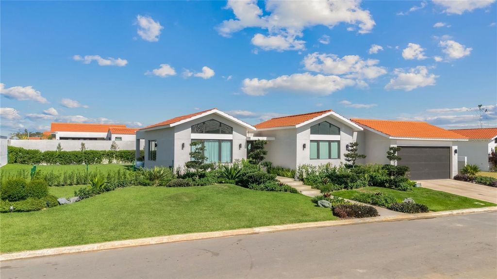 Image 2 of property listing at 765 CAMINO DE LOS ANTURIOS, Dorado, PR 00646