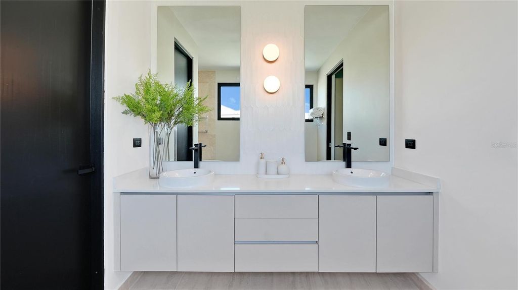 Image 30 of property listing at 765 CAMINO DE LOS ANTURIOS, Dorado, PR 00646