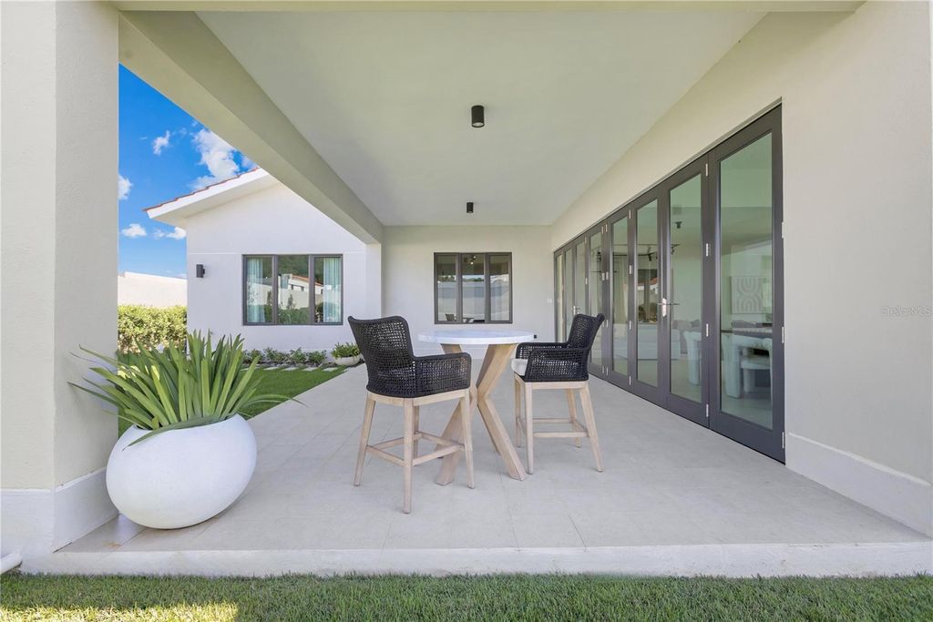 Image 8 of property listing at 765 CAMINO DE LOS ANTURIOS, Dorado, PR 00646