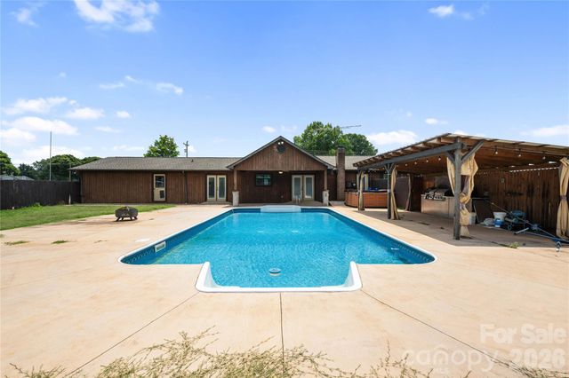 7610 Long Island Road, Catawba, NC 28609
