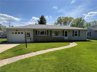 1942 E 41st Street, Ashtabula, OH 44004