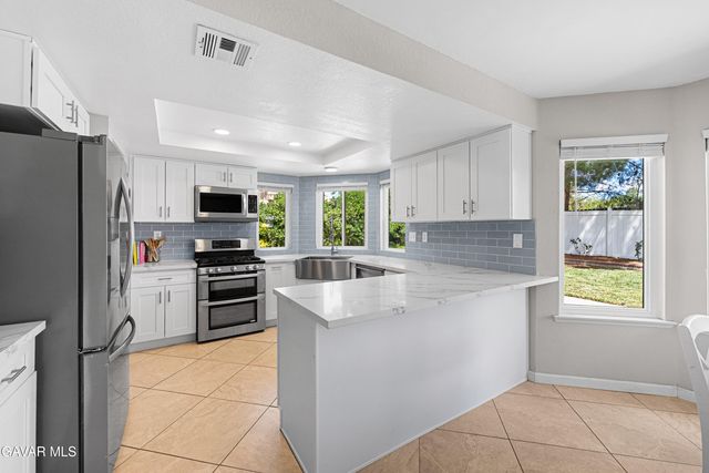 4819 Vitrina Lane, Palmdale, CA 93551