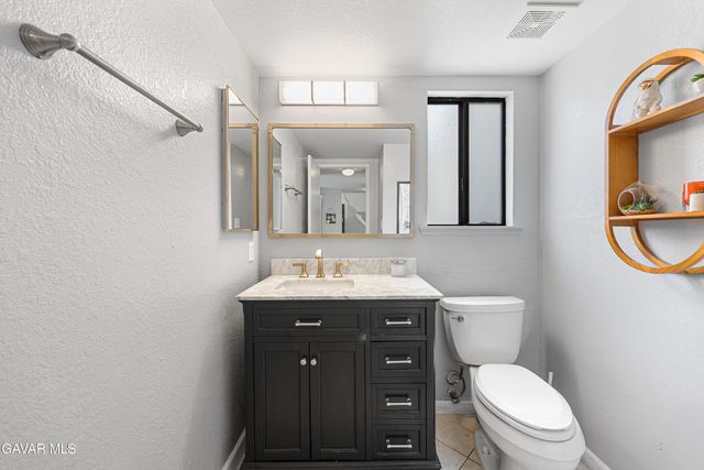 4819 Vitrina Lane, Palmdale, CA 93551