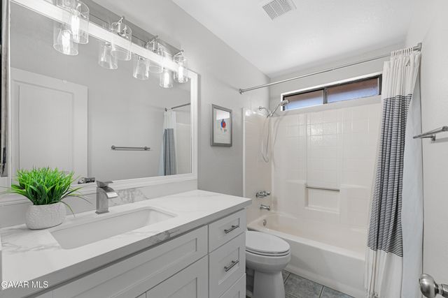 4819 Vitrina Lane, Palmdale, CA 93551