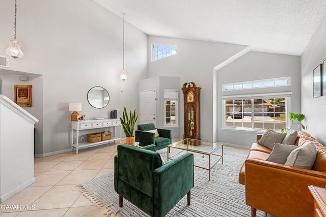 4819 Vitrina Lane, Palmdale, CA 93551