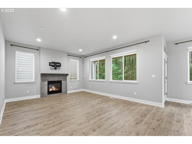 8565 Sw 176TH Ave, Beaverton, OR 97007