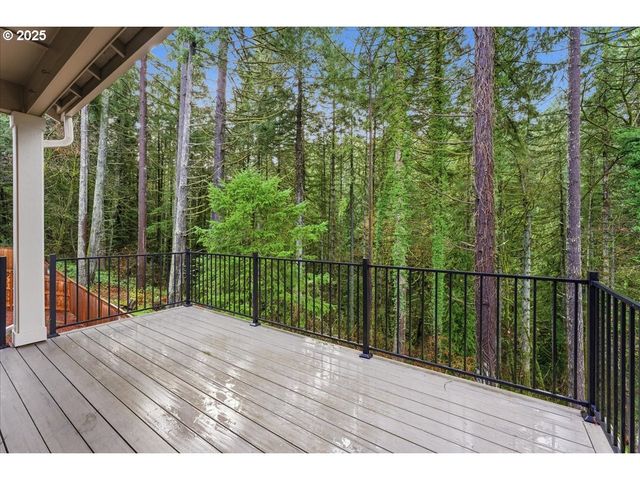 8565 Sw 176TH Ave, Beaverton, OR 97007