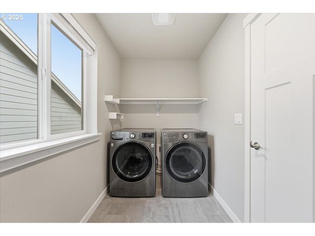 8565 Sw 176TH Ave, Beaverton, OR 97007