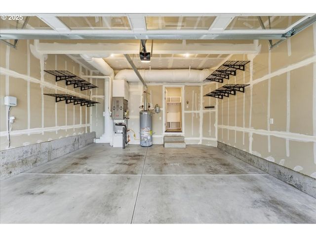 8565 Sw 176TH Ave, Beaverton, OR 97007