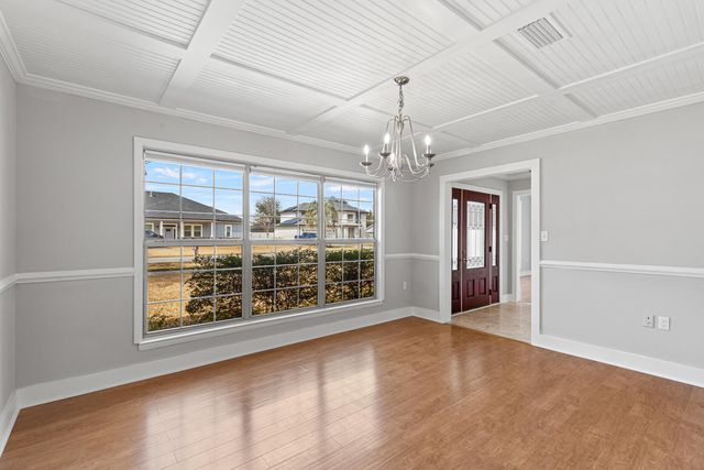 650 NE Country Club Avenue, Fort Walton Beach, FL 32547