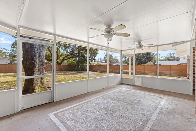 650 NE Country Club Avenue, Fort Walton Beach, FL 32547