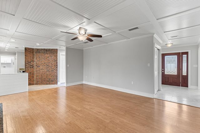 650 NE Country Club Avenue, Fort Walton Beach, FL 32547