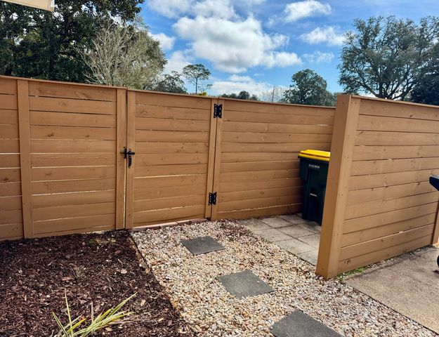 650 NE Country Club Avenue, Fort Walton Beach, FL 32547