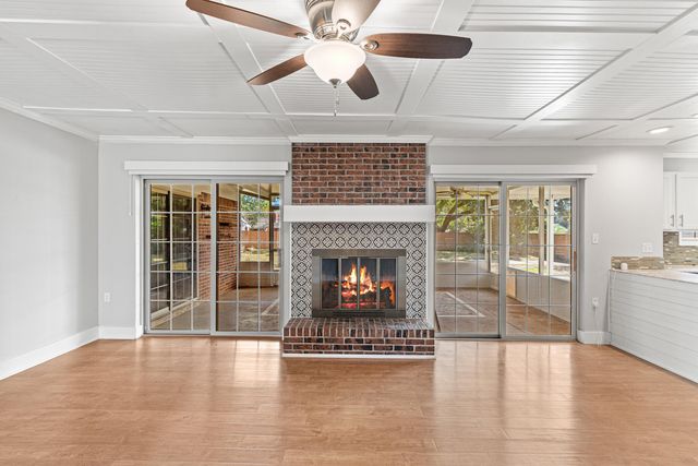 650 NE Country Club Avenue, Fort Walton Beach, FL 32547