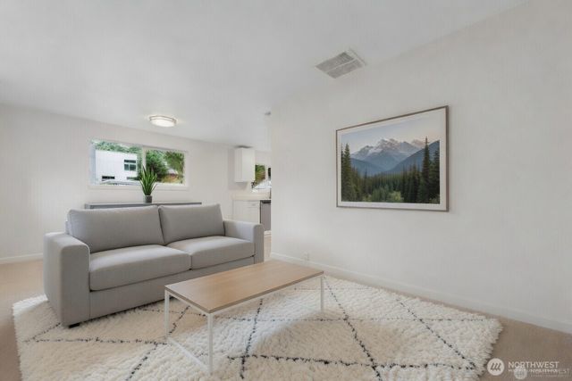 7552 21st Avenue SW, Seattle, WA 98106