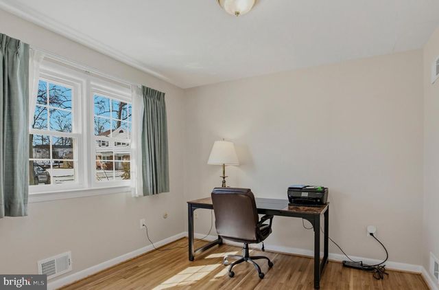 4102 LANDGREEN ST, Rockville, MD 20853