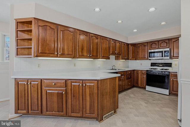 4102 LANDGREEN ST, Rockville, MD 20853