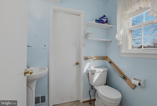 4102 LANDGREEN ST, Rockville, MD 20853