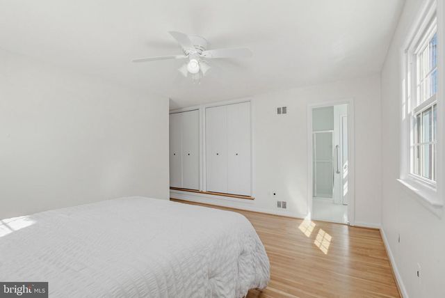 4102 LANDGREEN ST, Rockville, MD 20853