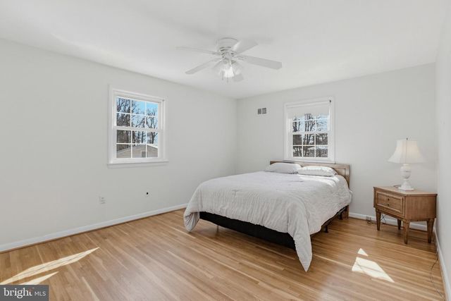 4102 LANDGREEN ST, Rockville, MD 20853