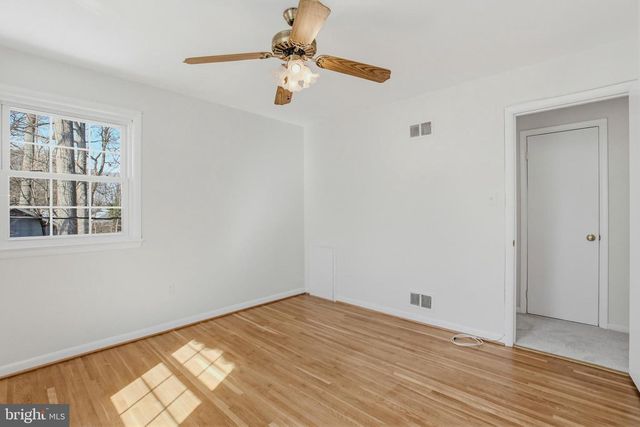 4102 LANDGREEN ST, Rockville, MD 20853