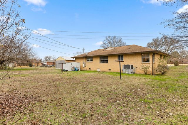 1102 Collins Circle, Chattanooga, TN 37411