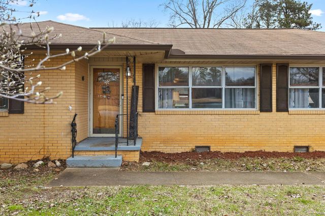 1102 Collins Circle, Chattanooga, TN 37411