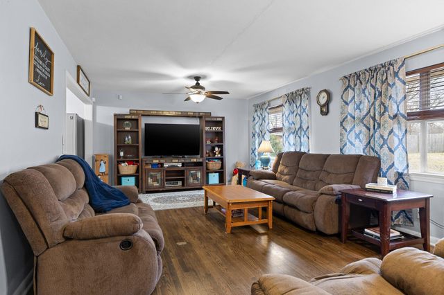 1102 Collins Circle, Chattanooga, TN 37411