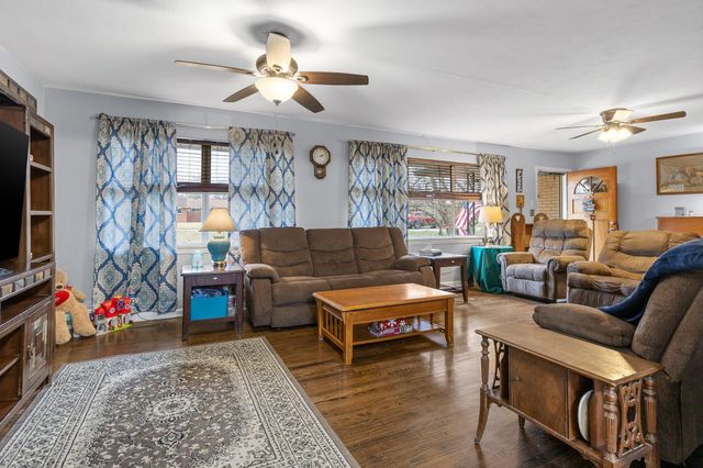 1102 Collins Circle, Chattanooga, TN 37411