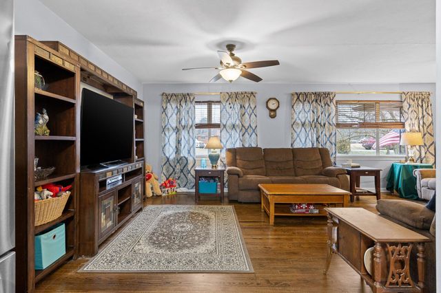 1102 Collins Circle, Chattanooga, TN 37411