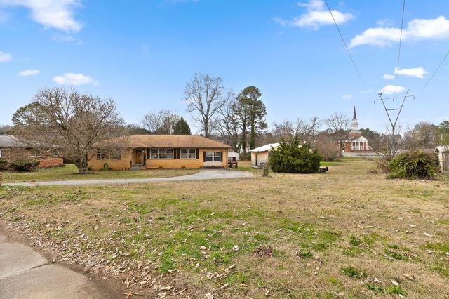 1102 Collins Circle, Chattanooga, TN 37411