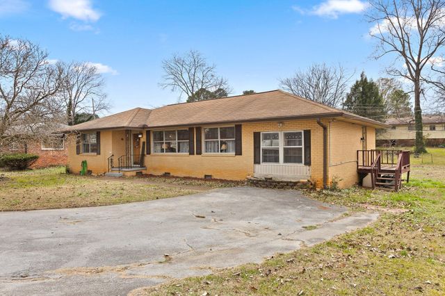 1102 Collins Circle, Chattanooga, TN 37411