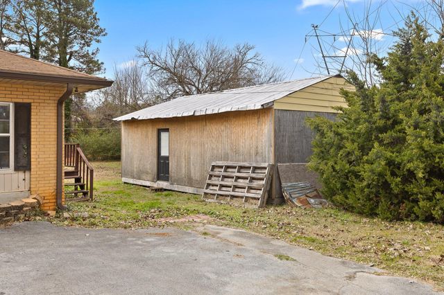 1102 Collins Circle, Chattanooga, TN 37411