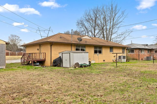 1102 Collins Circle, Chattanooga, TN 37411