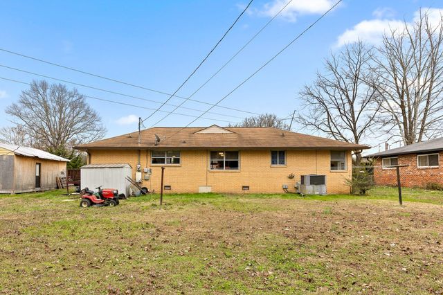 1102 Collins Circle, Chattanooga, TN 37411