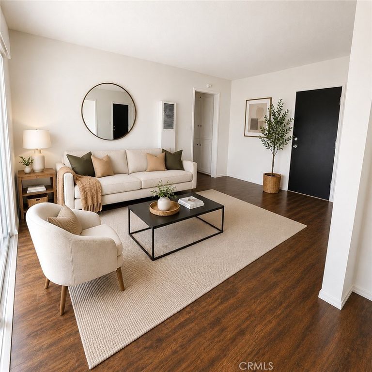 218 E Hyde Park, Inglewood, CA 90302