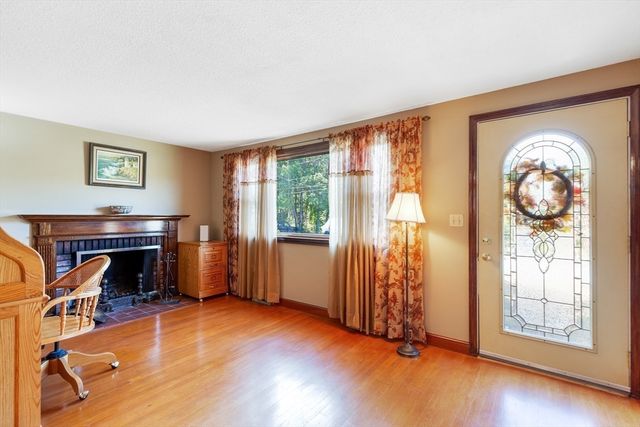 188 Poland Ave, Tewksbury, MA 01876