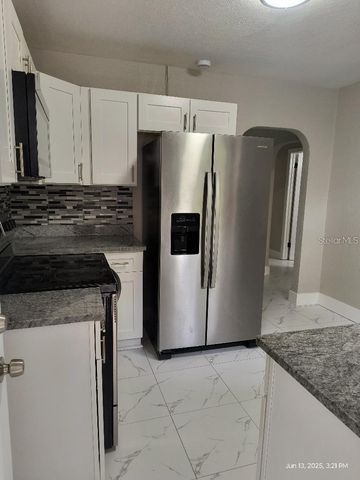 921 W HIAWATHA STREET, Tampa, FL 33604