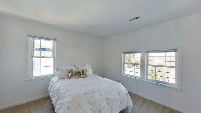 418 E Hillside Avenue, Barrington, IL 60010