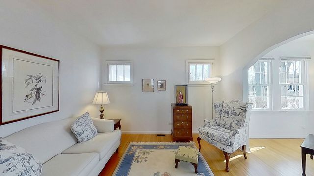 418 E Hillside Avenue, Barrington, IL 60010