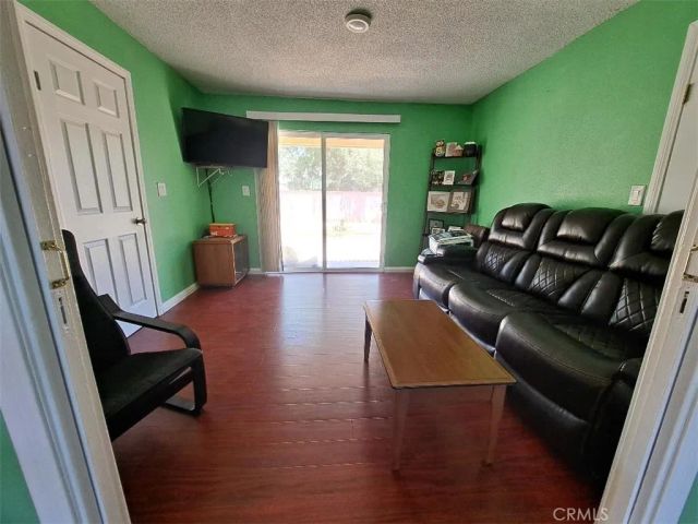 431 E Avenue R6, Palmdale, CA 93550
