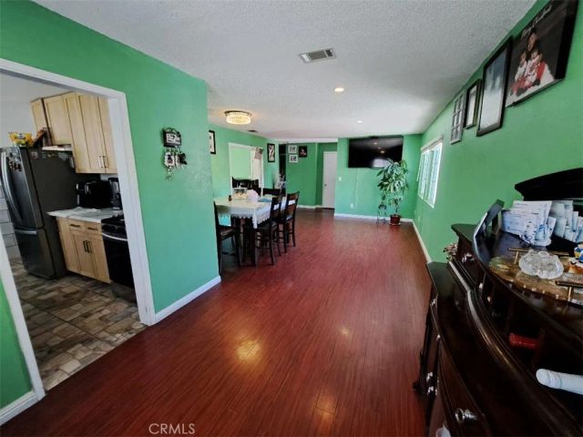 431 E Avenue R6, Palmdale, CA 93550