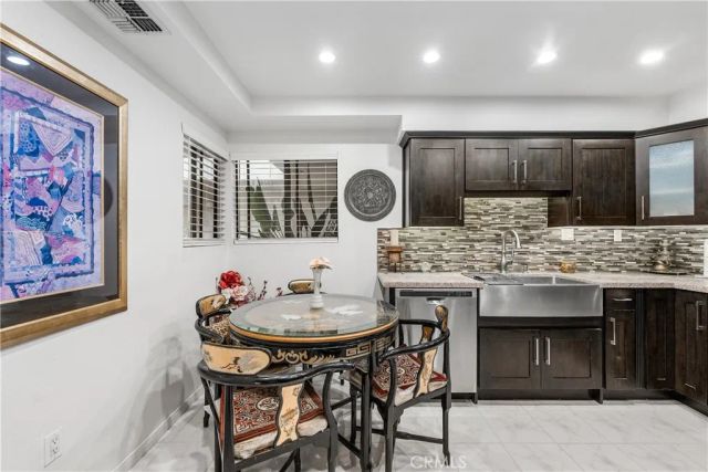 1745 Holly 302, Glendale, CA 91206