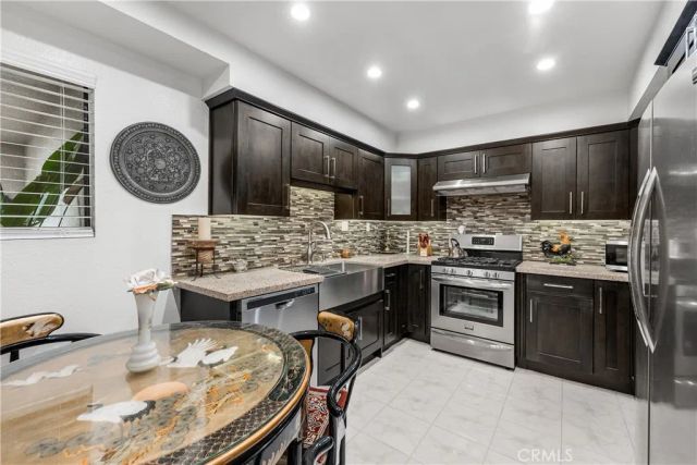 1745 Holly 302, Glendale, CA 91206
