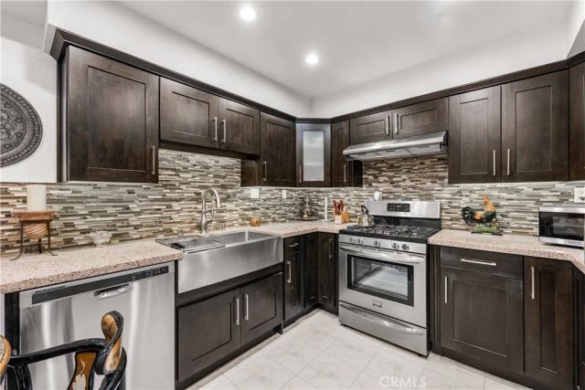 1745 Holly 302, Glendale, CA 91206