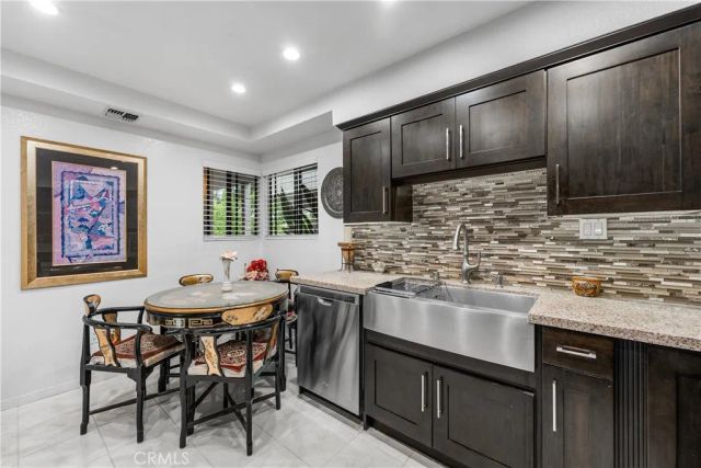 1745 Holly 302, Glendale, CA 91206
