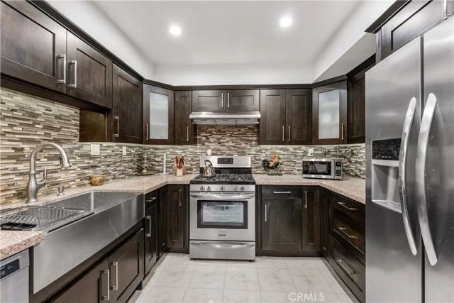 1745 Holly 302, Glendale, CA 91206
