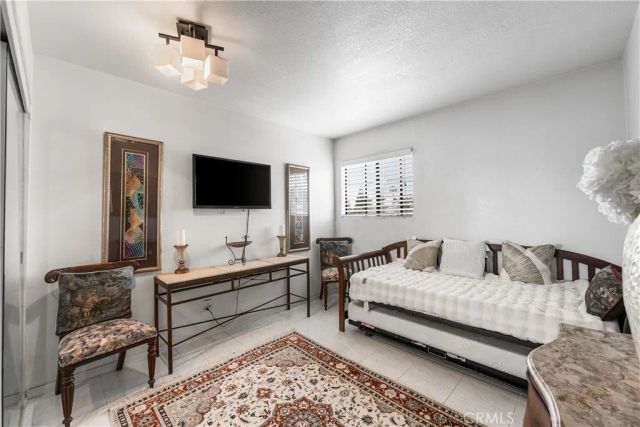 1745 Holly 302, Glendale, CA 91206