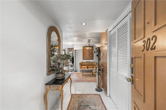 1745 Holly 302, Glendale, CA 91206