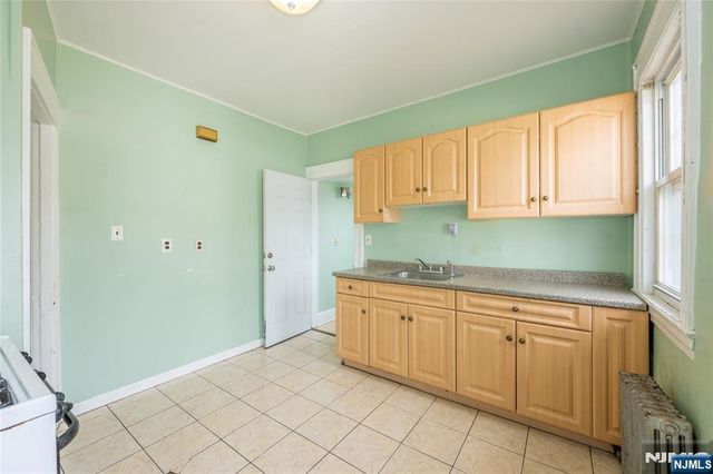 129 Howard Avenue, Passaic, NJ 07055